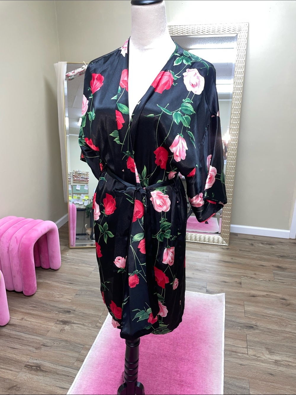 VINTAGE ROBE